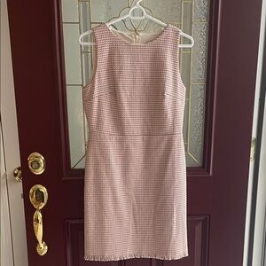 Elegant Pink Sleeveless Dress